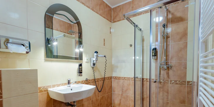 Moderný Penzión Anesis - výborná polpenzia, fínska sauna a super lokalita priamo pri Aquaparku Turčianske Teplice