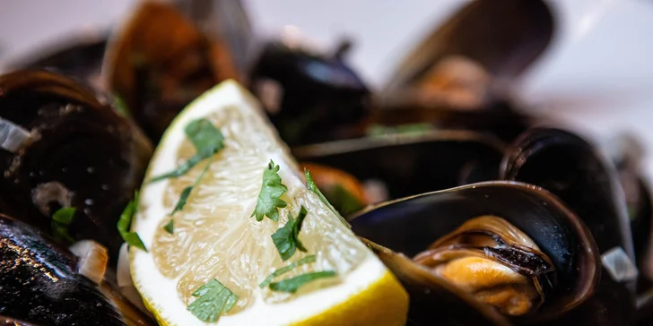 Mediteránske menu s vínom pre dve osoby