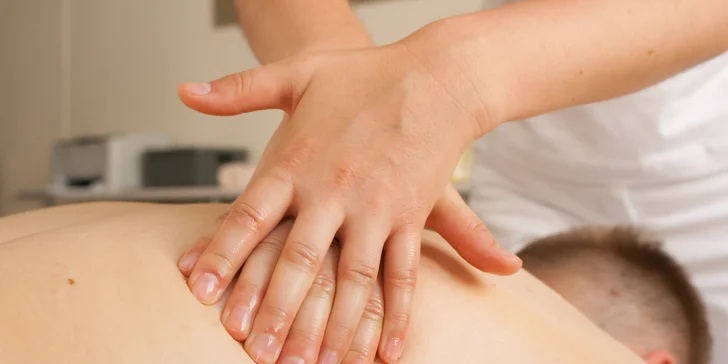 Relaxačná, klasická či športová masáž, bankovanie a detoxikačná kúra
