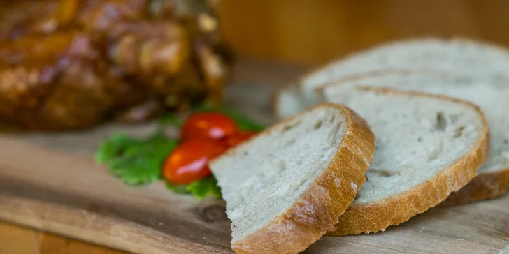 3 kg Denko plné grilovaných dobrôt či pečené bravčové koleno s prílohou