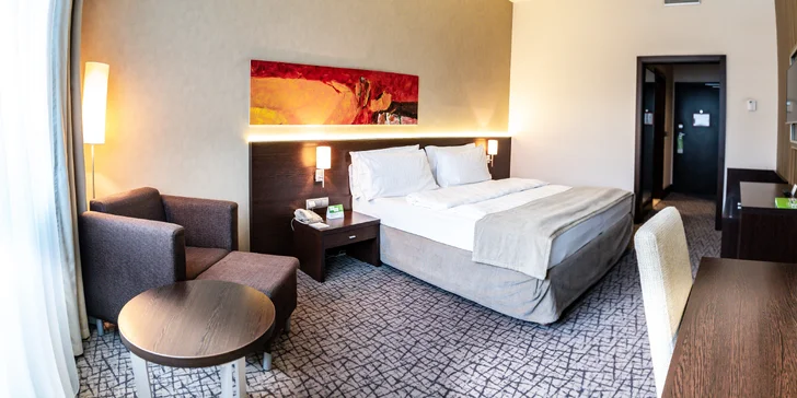Silvestrovský pobyt s každodenným wellness a silvestrovským hudobným programom v modernom hoteli HOLIDAY INN Žilina****