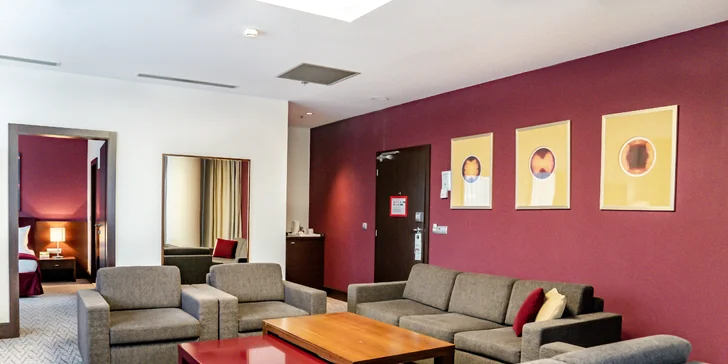 Silvestrovský pobyt s každodenným wellness a silvestrovským hudobným programom v modernom hoteli HOLIDAY INN Žilina****