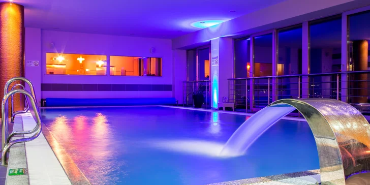 Silvestrovský pobyt s každodenným wellness a silvestrovským hudobným programom v modernom hoteli HOLIDAY INN Žilina****