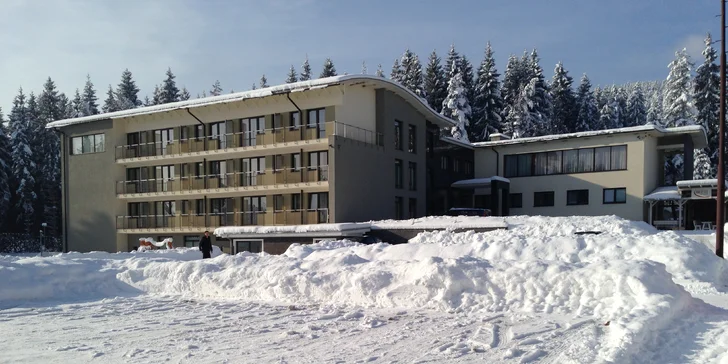 Obľúbený pobyt v ALTIS Rezort**** pri Oravskej priehrade s neobmedzeným bazénom a wellness, s korčuľovaním na ľade a mnohými športami