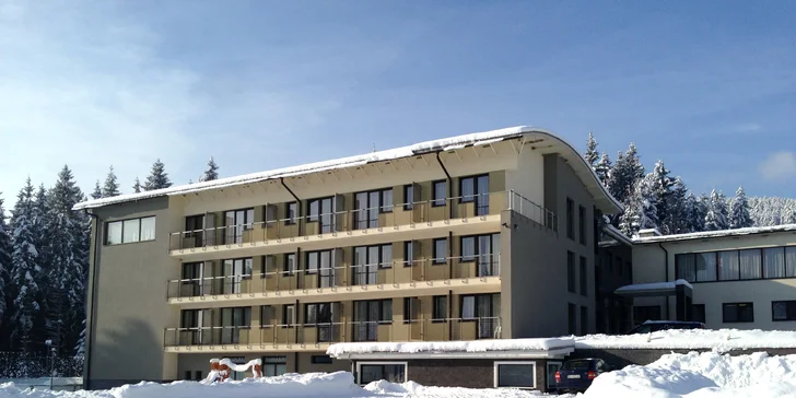 Jesenný pobyt v ALTIS Rezort**** pri Oravskej priehrade s vyhrievaným bazénom, korčuľovaním na ľade v hale a ďalšími športami