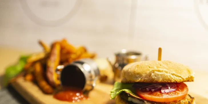 Burgery pre 2 osoby v bistre Freshline. Aj vegánske.