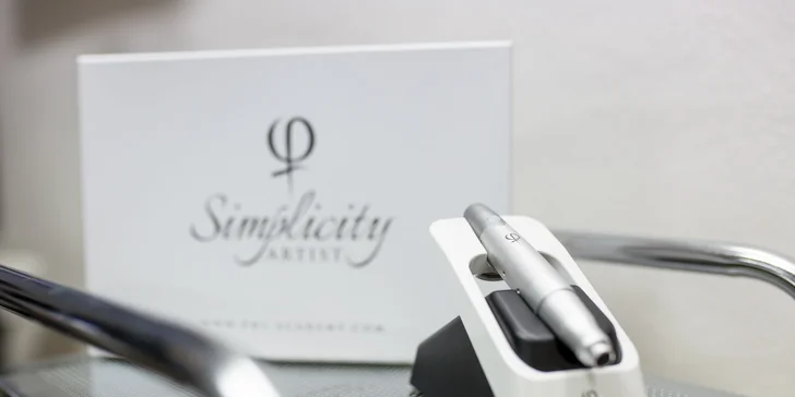 Microneedling alebo Phi-Ion pre odstránenie vrások, akné či zdvihnutie viečok