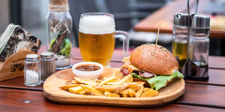 Ťaví hamburger s hranločekmi alebo sedliacka misa pre 2 osoby