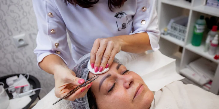Permanentný make - up - tetovanie obočia, kontúrovanie či kolorovanie pier