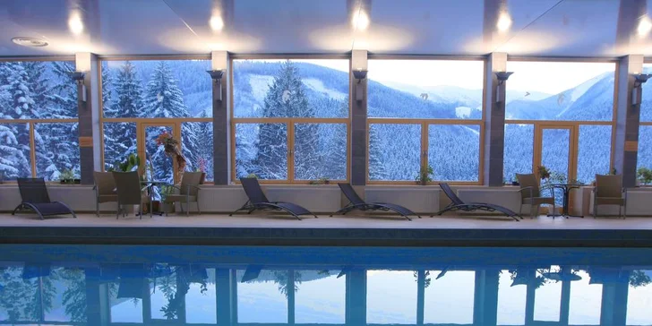 Zimné SKI pobyty s celodennými skipasmi do lyžiarskeho strediska Vrátna Malá Fatra