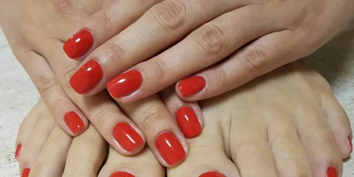 Prvotriedne nechty s manikúrou, pedikúrou a gél lakom v Beauty Bar