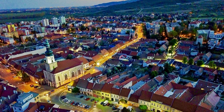 Vianočné lampášové prehliadky Pezinka, Svätého Jura či Modry
