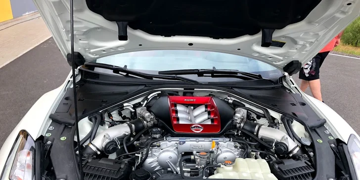 Otestujte na vlastnej koži Ferrari, Lamborghini či Nissan GT-R a získajte svoj CERTIFIKÁT jazdca