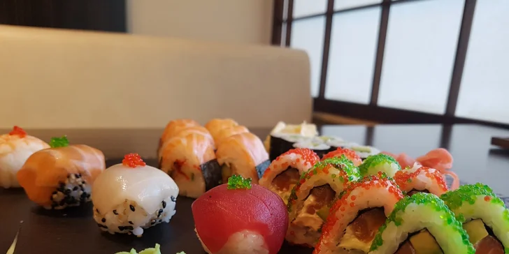 Lahodný vianočný špeciál pre 2 osoby v SUSHIHANIL