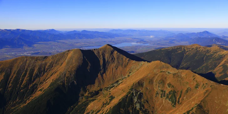 Tandemové aj sólo zoskoky padákom z lietadla z výšky až 4000 m