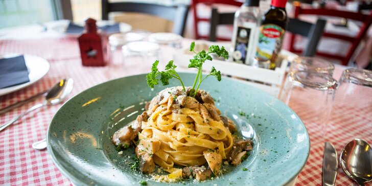 Pravé talianske cestoviny s dezertom v talianskej reštaurácii Luna Rossa