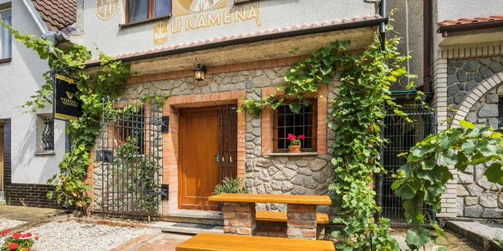 Moravské Toskánsko: pobyt vo vínnej pivničke s ubytovaním až pre 8 osôb