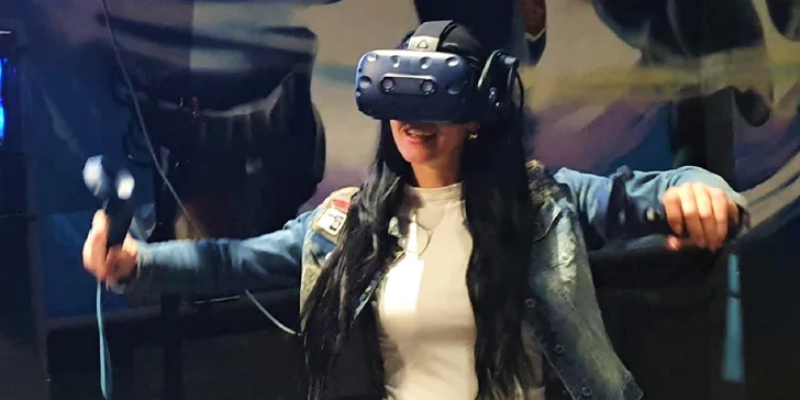 Vzrušujúca jazda na závodnom simulátore s virtuálnou realitou v X aréne Zvolen!