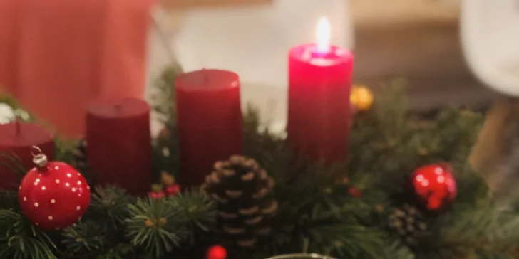 Káva alebo čaj s koláčom či horúca limonáda s makovými srdiečkami