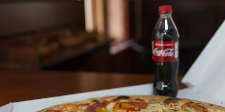 Pravá talianska pizza s priemerom 33 alebo 50 cm v Pizzalino Zvolen