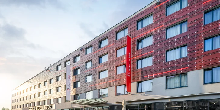 Pobyt v romantickej Prahe - 4* hotel, bohaté bufetové raňajky a ubytovanie včlenené do komplexu futbalového štadióna