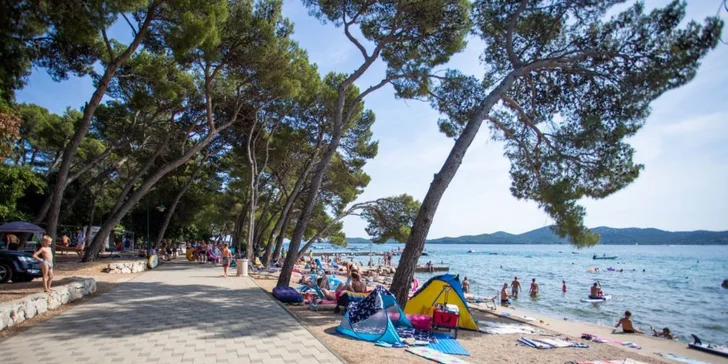 Chorvátsky Biograd na Moru: moderné mobilné domy s vlastnou kuchynkou