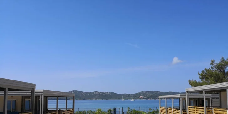 Chorvátsky Biograd na Moru: moderné mobilné domy s vlastnou kuchynkou