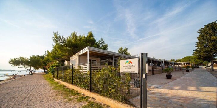 Chorvátsky Biograd na Moru: moderné mobilné domy s vlastnou kuchynkou