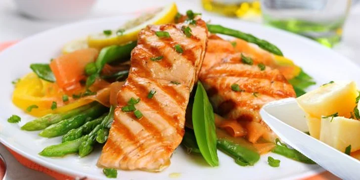 12,39 eur za grilovaný steak z lososa s varenými zemiakmi a jablkovou štrúdľou pre DVOCH. Gastronomický zážitok v KISS CSÁRDA - jednej z najlepších reštaurácii v Bratislave. Zľava 65%