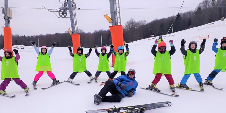 Lekcia lyžovania s inštruktorom v lyžiarskej škole Activeski