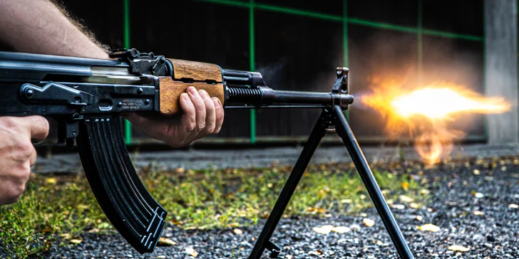 Najlepší na zemi i vo vzduchu! Chceš jazdiť, letieť alebo strieľať - dokonalý zážitok ?