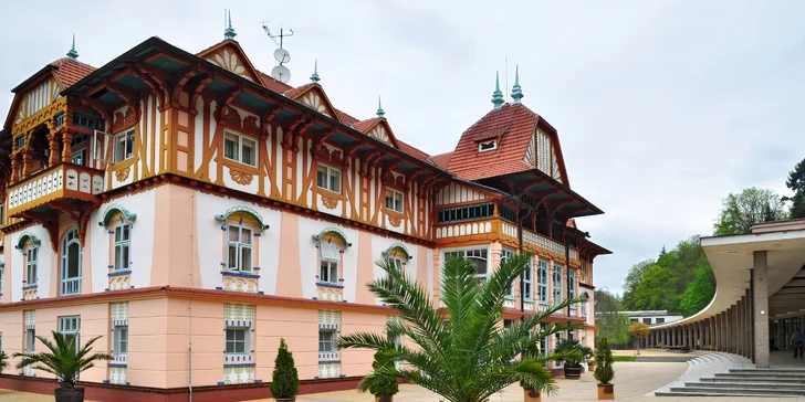 Luxusný pobyt na zámku Wichterle: pivné kúpele, chutná polpenzia a masáže