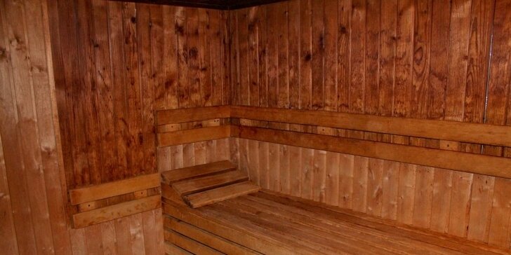 Privátny vstup do sauny pre 2 až 4 osoby s fľašou sektu alebo pivom