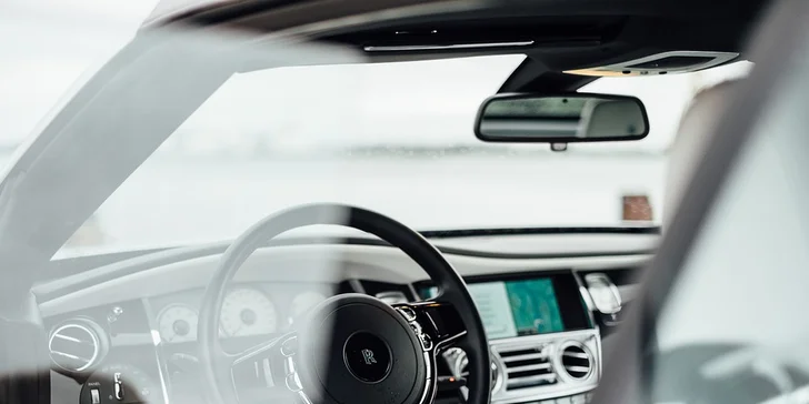 Aj pre tých najnáročnejších extra luxus jazda Rolls Roys Wraith, Mclaren S570 a Lamborghini Huracan