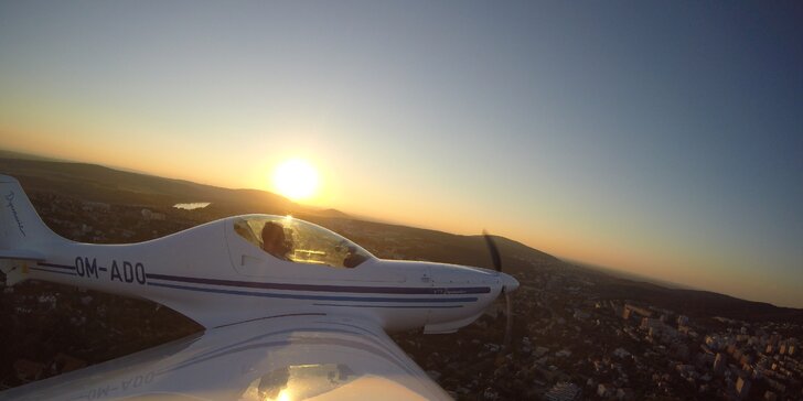 Zážitkový let s možnosťou pilotovania lietadla a foto/video dokumentáciou!