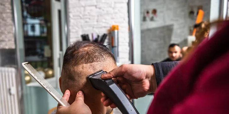 Perfektný pánsky strih aj s možnosťou úpravy brady v GLAMOUR