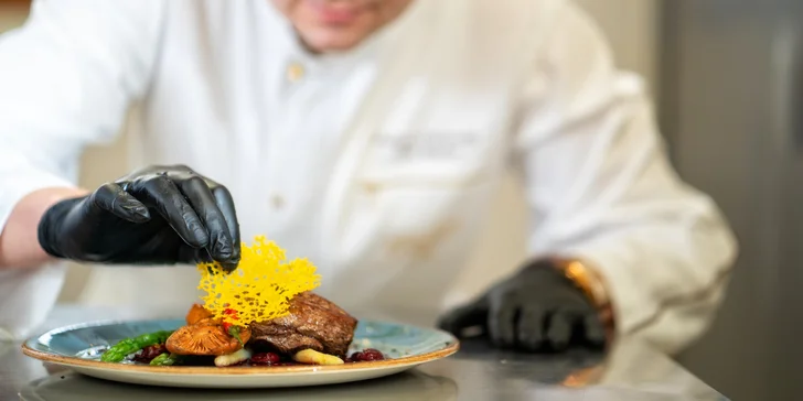 Zakopané: Viacchodové menu v reštaurácii Przy KominQ s možnosťou wellness