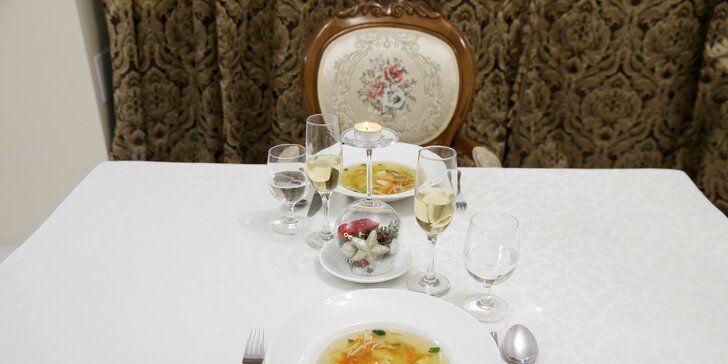 Privátny wellness s možnosťou romantickej večere v Hoteli Kráľová****