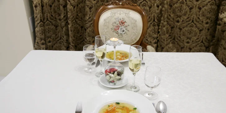 Privátny wellness s možnosťou romantickej večere v Hoteli Kráľová****
