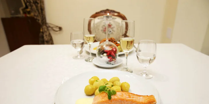 Privátny wellness s možnosťou romantickej večere v Hoteli Kráľová****