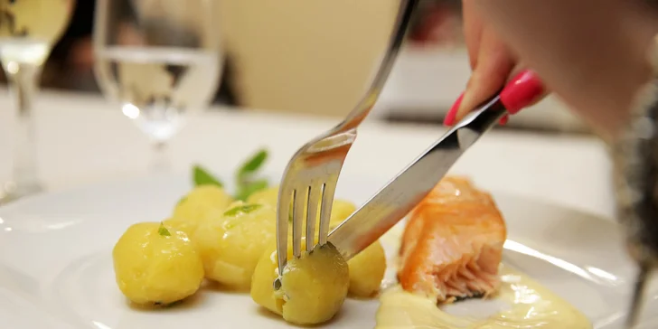 Privátny wellness s možnosťou romantickej večere v Hoteli Kráľová****