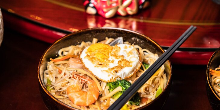 Bohaté menu pre dvoch v ázijskej reštaurácii Dynasty v Panorama City