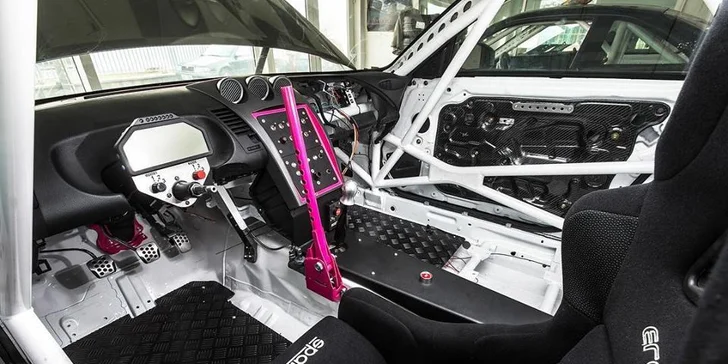 DRIVE TAXI A DRIFT TAXI s legendami auto-moto