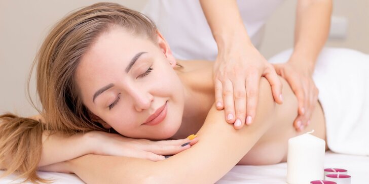 Celotelová masáž s masážou hlavy alebo bankovanie