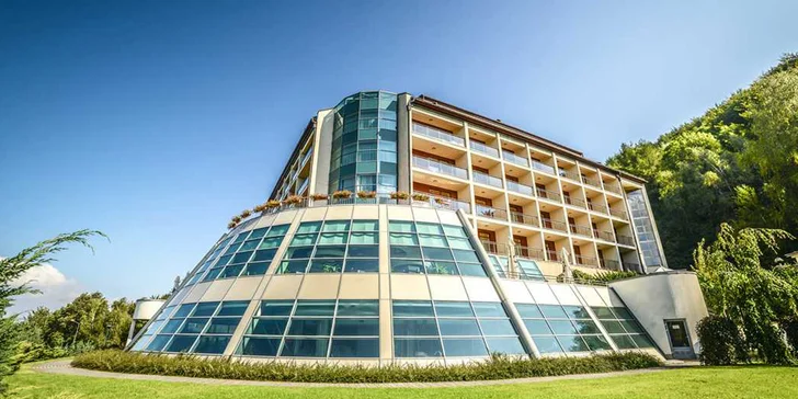 5* relax v poľských Beskydách: bazén s výhľadom, wellness aj raňajky