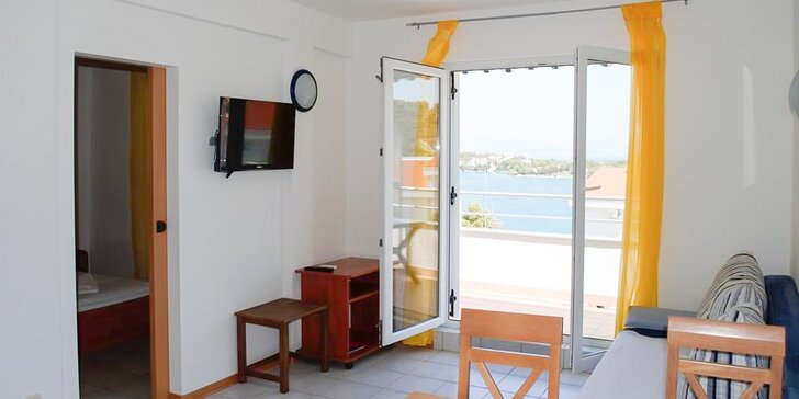 Oddych na ostrove Šolta: apartmány vhodné pre 4 osoby, len 150 m od mora!