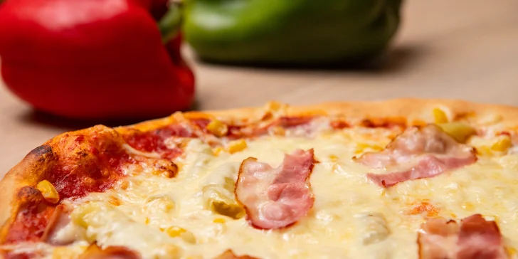 Pizza podľa vlastného výberu alebo pizza štangle s dresingom