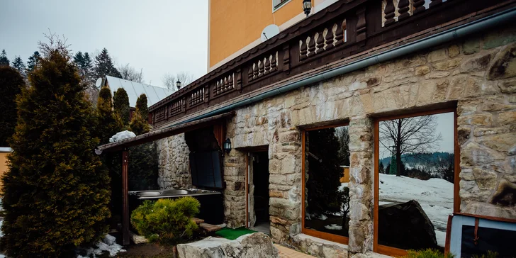 Pobyt v lone kysuckej prírody – 4* hotel Husárik s chutnou polpenziou, neobmedzeným bazénom a fitness