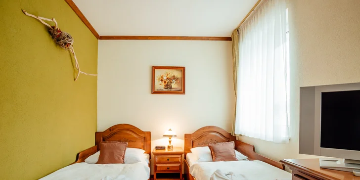 Pobyt v lone kysuckej prírody – 4* hotel Husárik s chutnou polpenziou, neobmedzeným bazénom a fitness