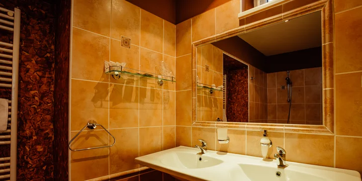 Pobyt v lone kysuckej prírody – 4* hotel Husárik s chutnou polpenziou, neobmedzeným bazénom a fitness